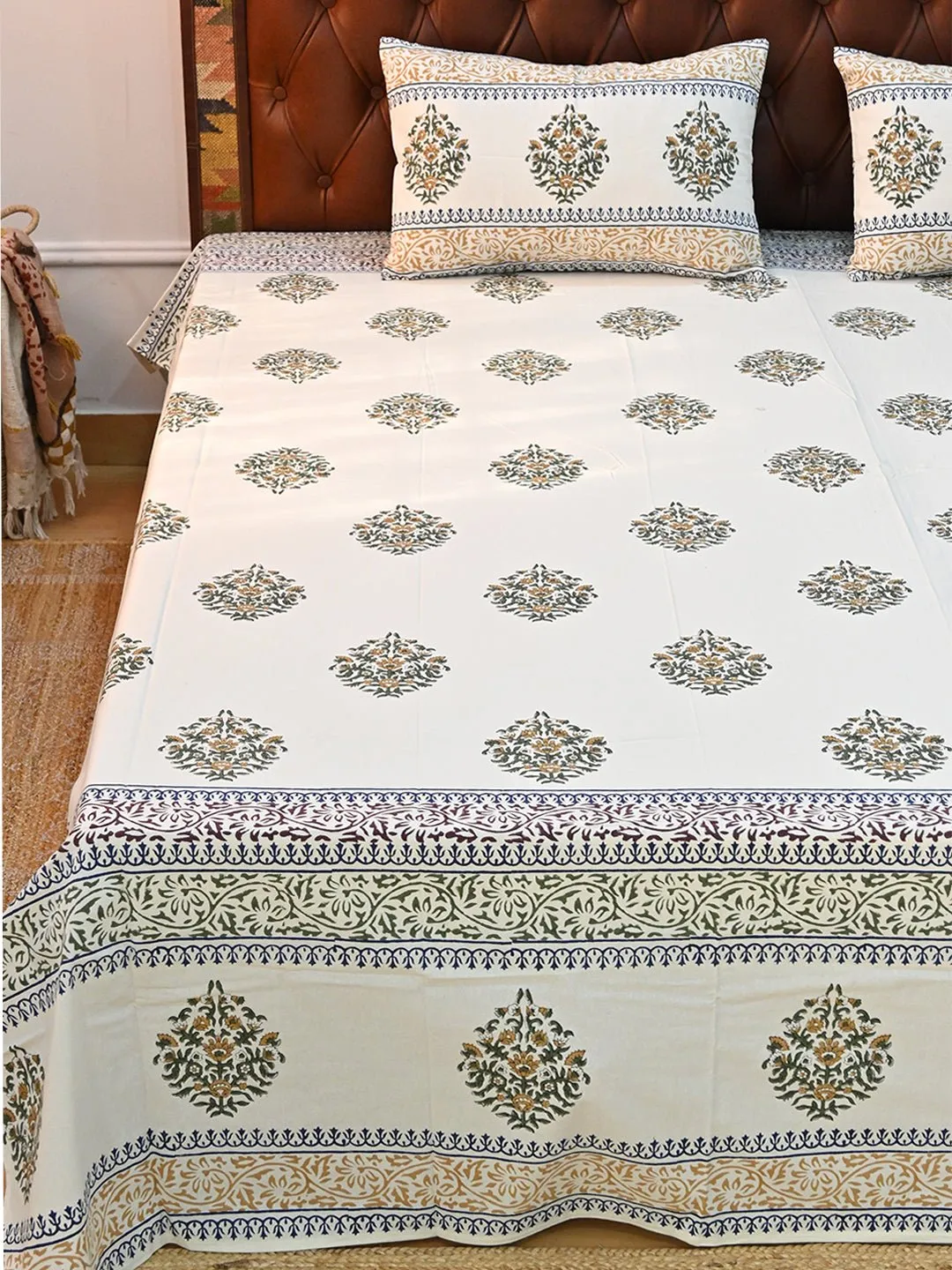 ARANYA BUTA COTTON PRINTED DOUBLE BEDSHEET WITH PILLOW