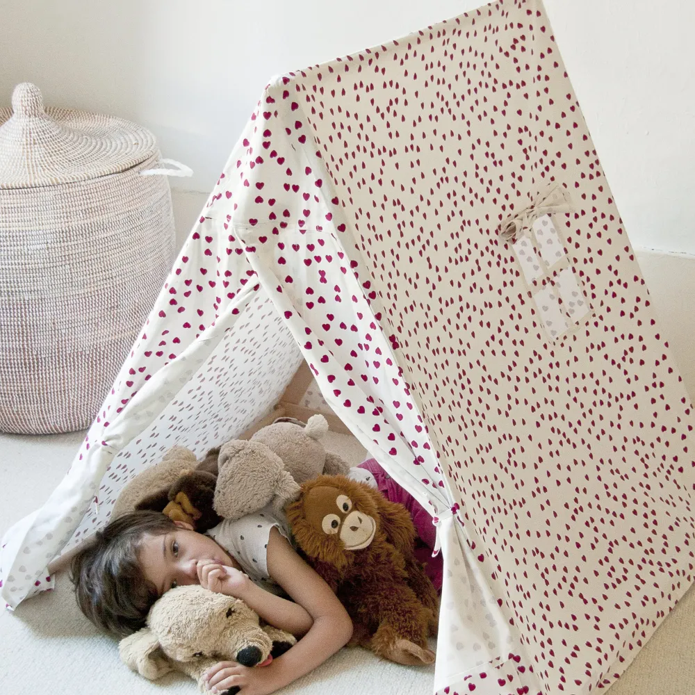 Playtent with Fuschia Hearts Design